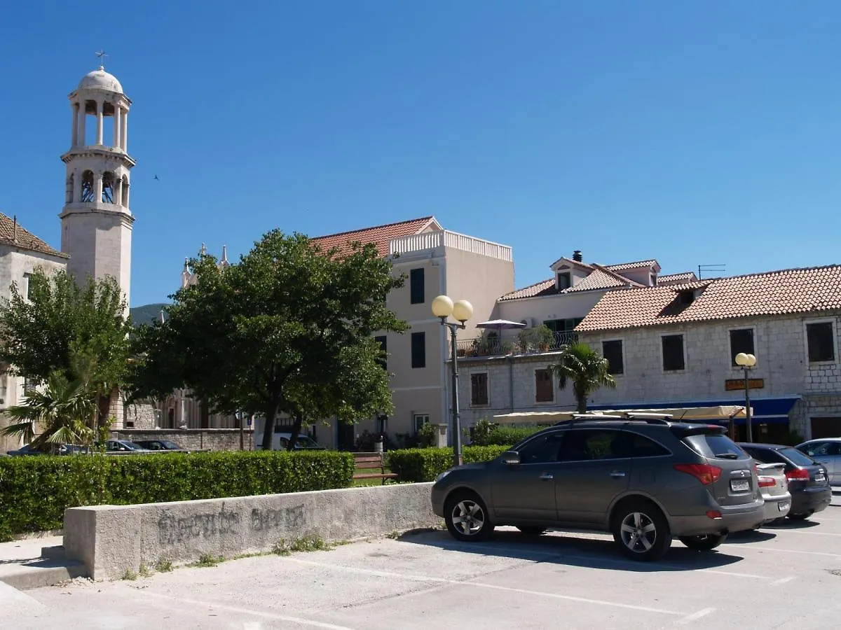 Apartments By The Sea Kastel Novi, Kastela - 20607
